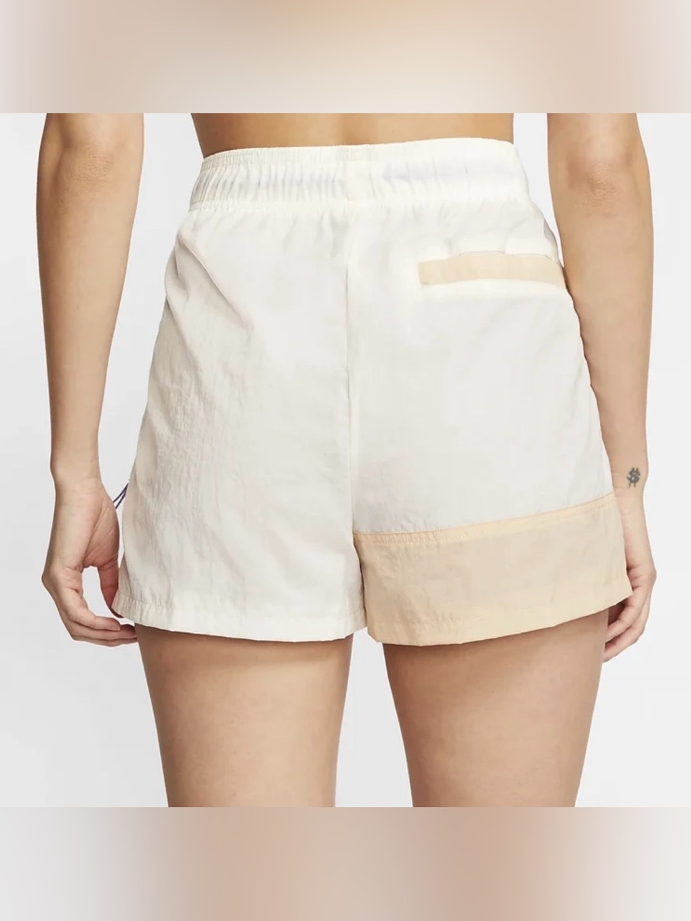 Nike Women’s Sportswear Icon Clash Shorts Ivory/Brown Size XS - Picture 2 of 9